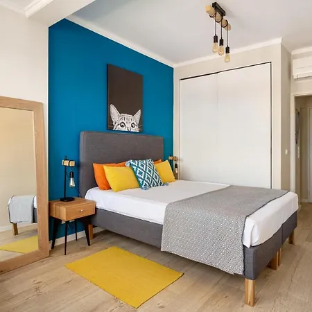 아파트 Stylish Flat With Balcony Overlooking The Sea *