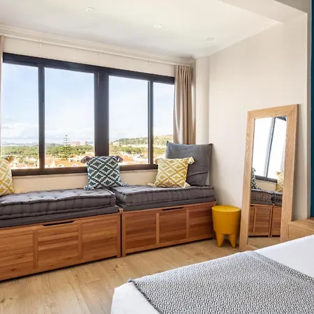 Apartment Stylish Flat With Balcony Overlooking The Sea *