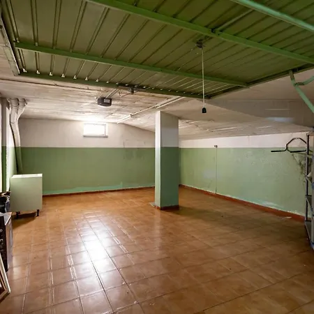 Stylish Flat With Balcony Overlooking The Sea Apartament