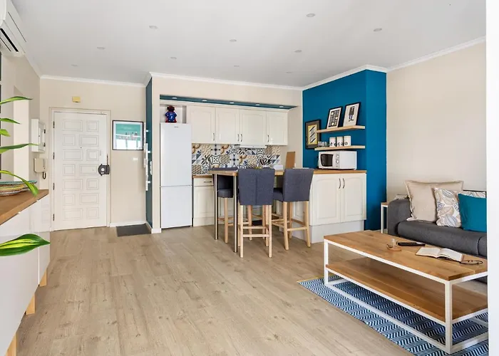 Stylish Flat With Balcony Overlooking The Sea Apartment Costa da Caparica